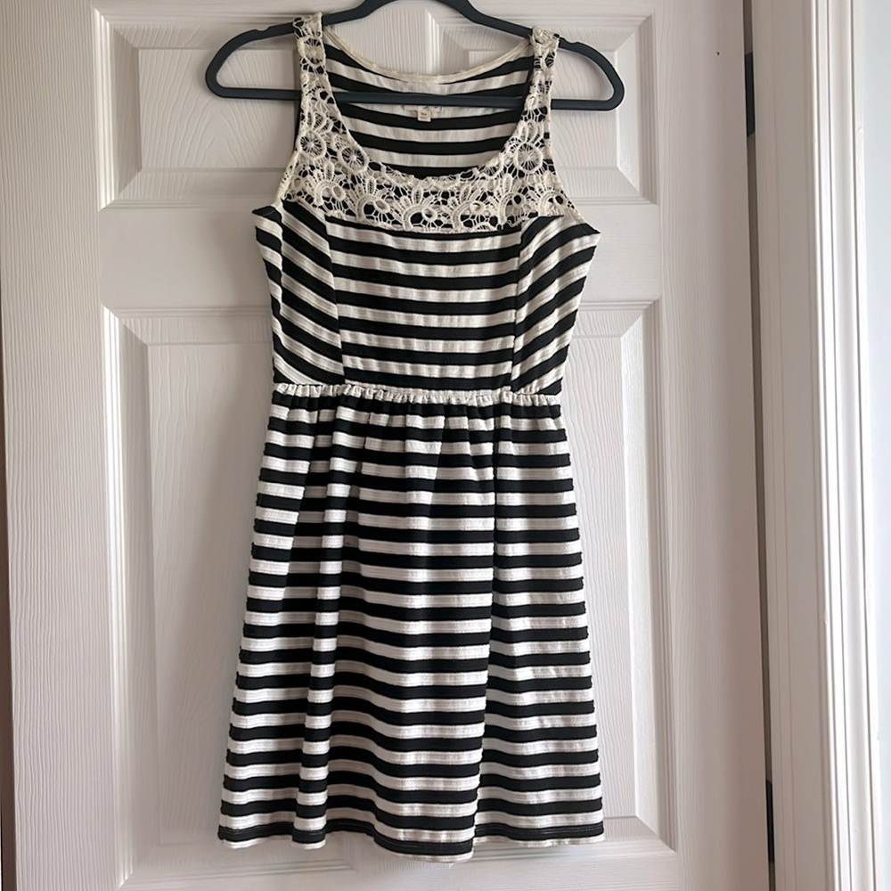 Size XS Maison Jules Striped Dress